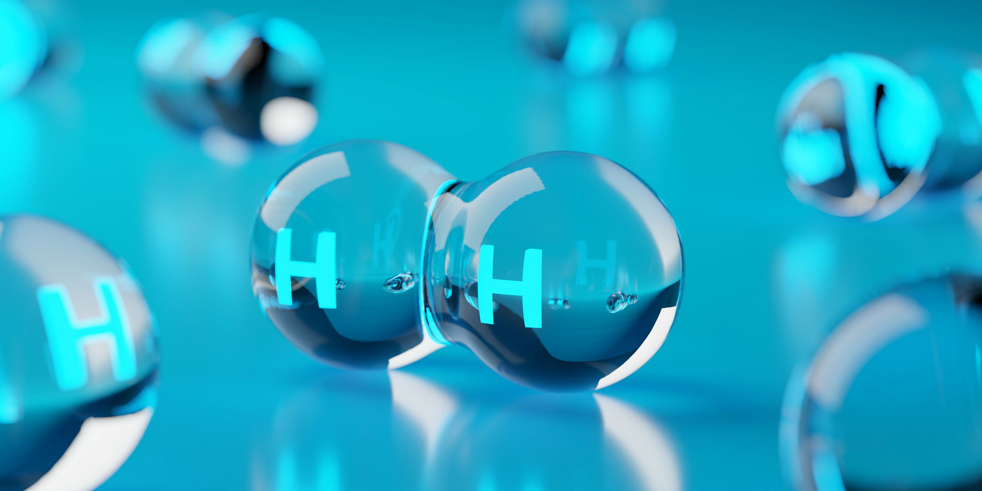 Abstrakte transparente Wasserstoff-H2-Moleküle auf blauem Hintergrund, saubere Energie oder Chemiekonzept